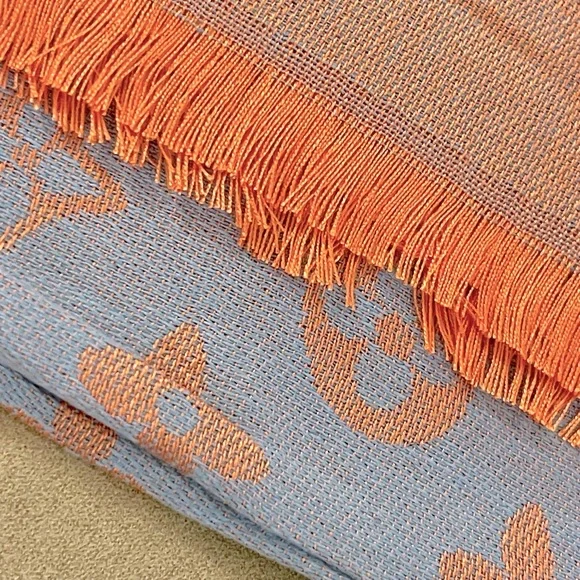 L V Monogram Grey Blue Salmon Cashmere Silk Blend Chale Stole Shawl Wrap Scarf. - Picture 5 of 6
